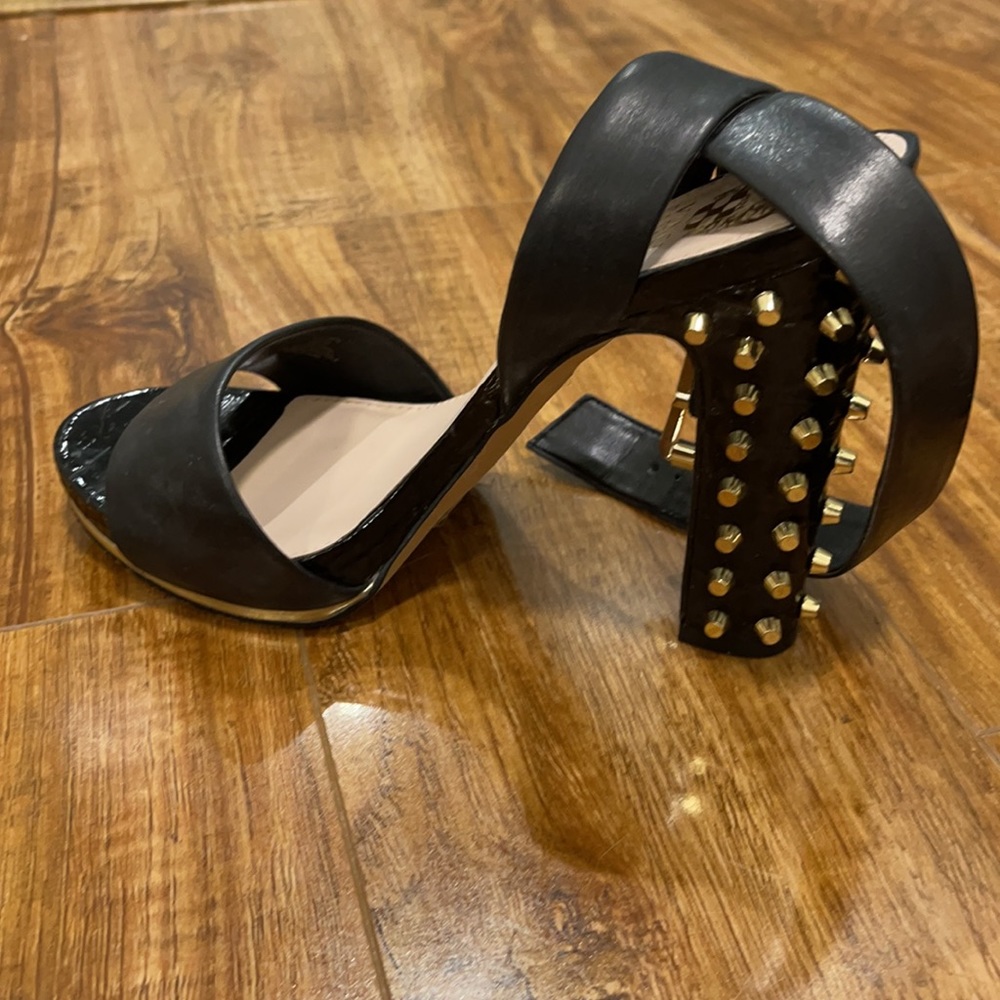 VINCE CAMUTO - Picture 3 of 4